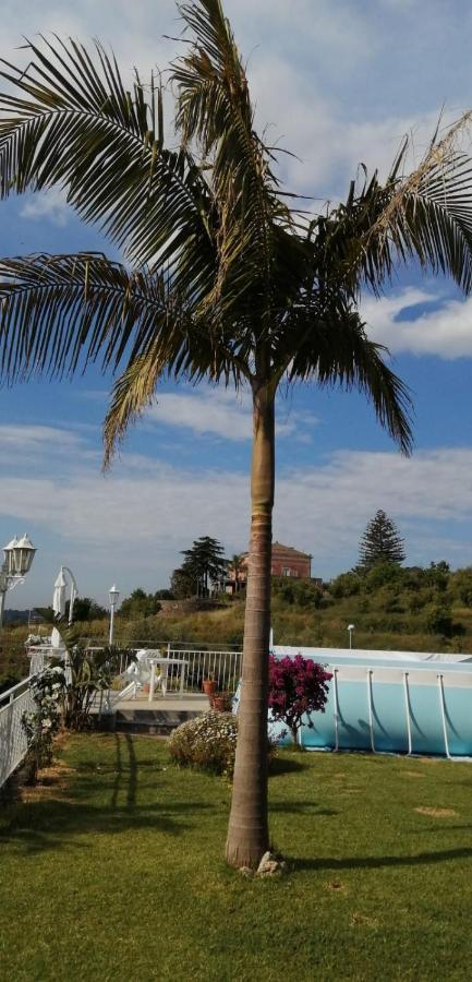 Ai Tre Archi Di Tagliaborse Vila Mascali Exterior foto