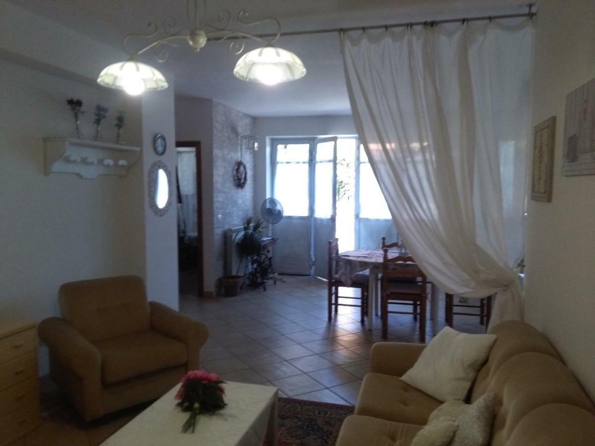 Ai Tre Archi Di Tagliaborse Vila Mascali Exterior foto